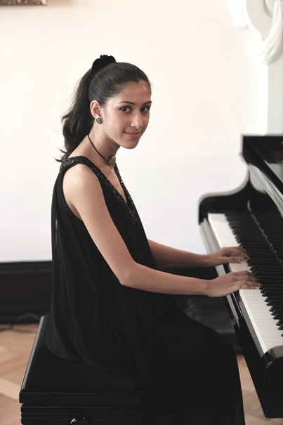 Mishka Rushdie Momen is the first performance for the Young Musician programme
