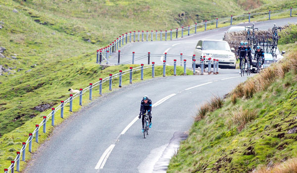 Chris-Froome-Team-Sky-on-Buttertubs-in-Yorkshire-Dales