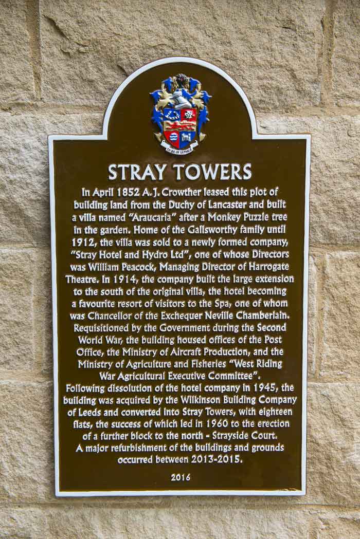plaque-stray-towers