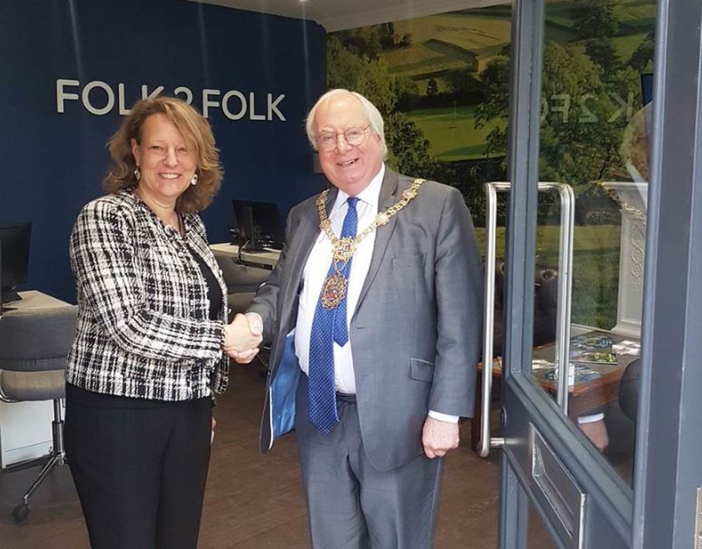  Nick Brown (Harrogate Mayor) with Jane Dumeresque (folk2Folk CEO) 