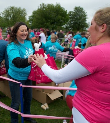 Harrogate Race for Life 2012 on the Stray (11)