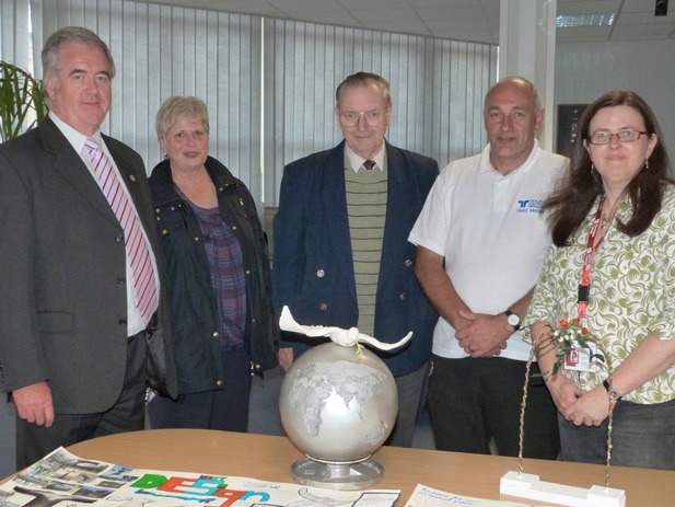 From left to right: Cllr John Fox, Chairman of Harrogate at Christmas, Liz Stickney from Soroptimist International of Harrogate and District, Brian Dunsby, Chief Executive of Harrogate Chamber of Commerce, Rob Molloy, Owner of Tetley’s Electrical Contractors and Tutor Barbara Ebrahim