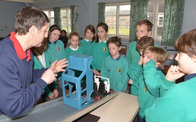 All Saints C.E. School in Kirkby Overblow – Lesson in road safety and the importance of wearing a seat belt