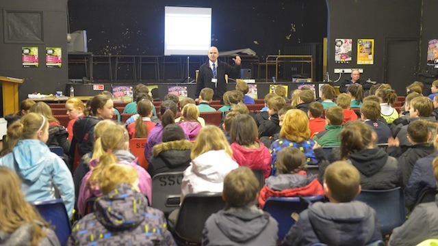 Paul Stephenson from the North Yorkshire Police introduces the children to Crucial Crew