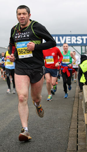 R&Be Volunteer Steve Silver Running The Silverstone Half Marathon In Training For London