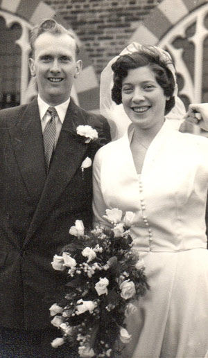 James_Robert_Alderson_&_Joan_Patricia_Peacock_Wedding_2[1]