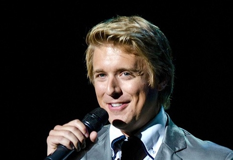 Popular Vocalist, Jonathan Ansell