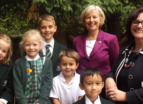 Mrs. Sowa (Right) with retiring Headteacher Mrs. Skillington and Brackenfield pupils