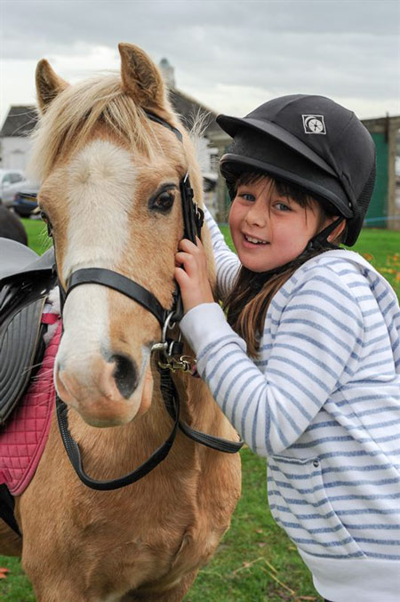 Eight-year-old-Rosie-Bluden-of-Knaresborough-enjoying-her-day-out-at-Countryside-Live