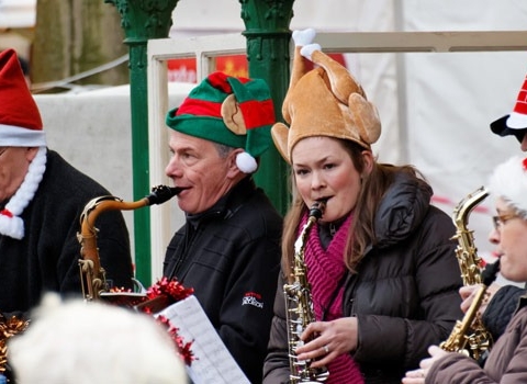 Harrogate Christmas Market busking