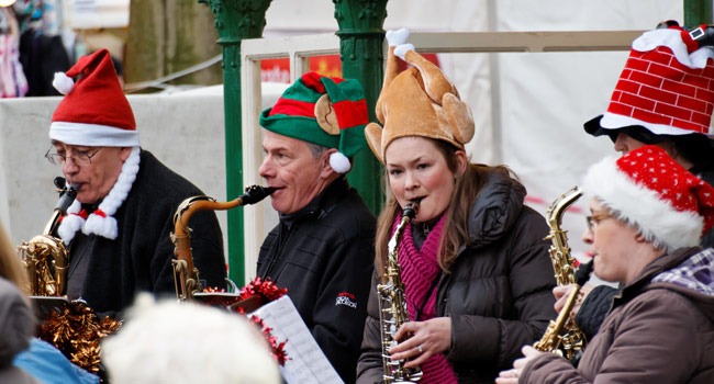 Harrogate Christmas Market busking