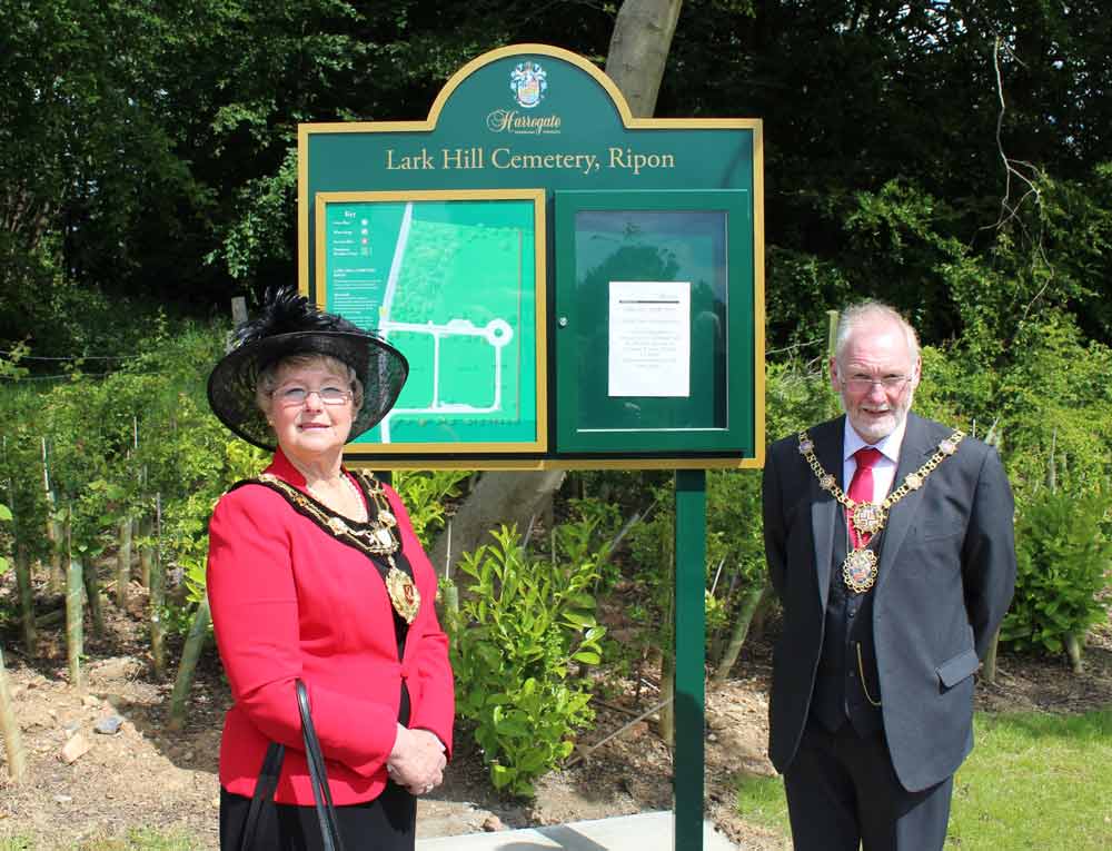 The-Mayor-of-Harrogate-and-Mayor-of-Ripon-officially-open-Larkhill-Cemetery-in-Ripon-2a