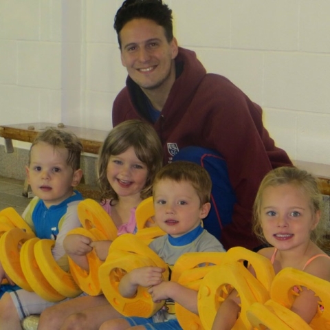 Arthur Everingham, Freya Eastwood, Toby Lomax, Kayla-Louise Briggs with Olympic swimmer James Kirton