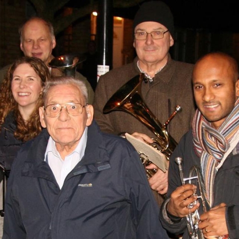 Roy with the band