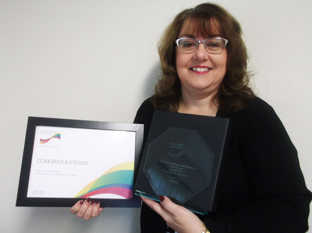 Sue Cawthray receives Outstanding Contribution to Social Care Award