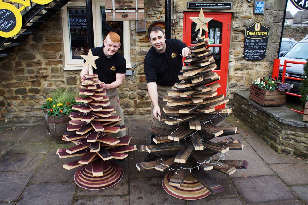Tree-mendous Effort! Theakston’s Coopers Jonathan Manby (right) and his apprentice, Euan Findlay with their cask-conditioned Christmas trees 