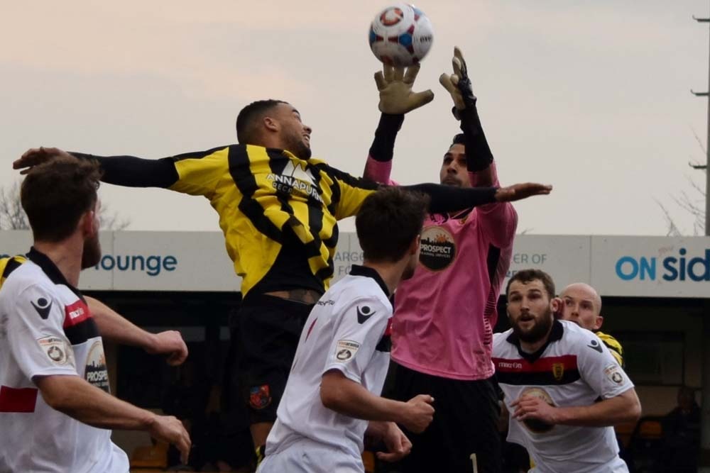 Harrogate Town V Glouc 002