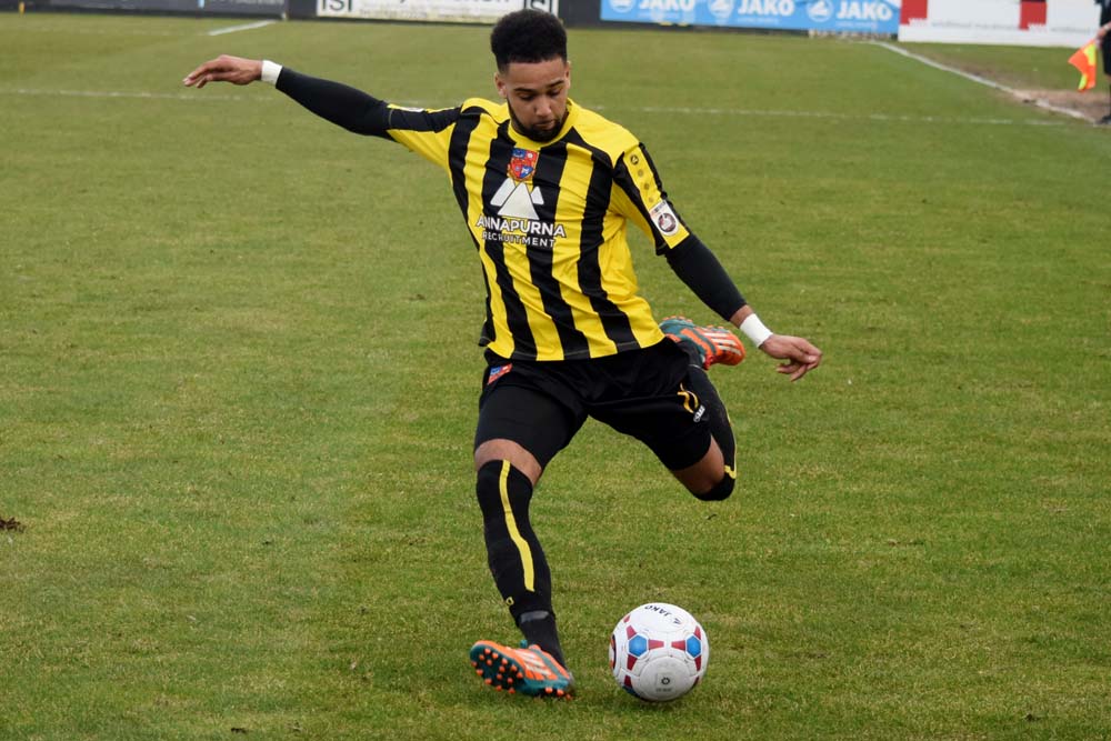 Harrogate Town V Glouc 003