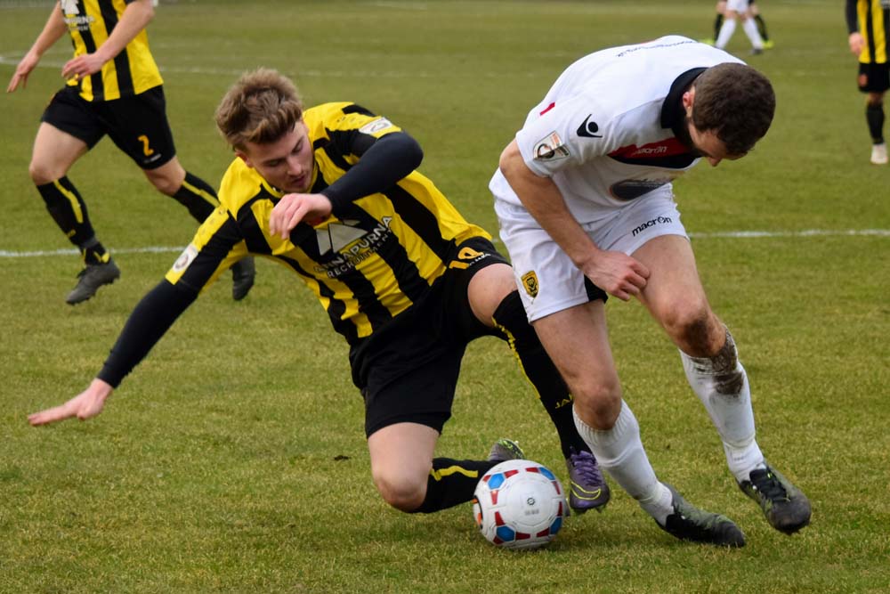 Harrogate Town V Glouc 006