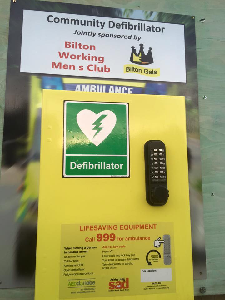 defibrillator bilton working mens club