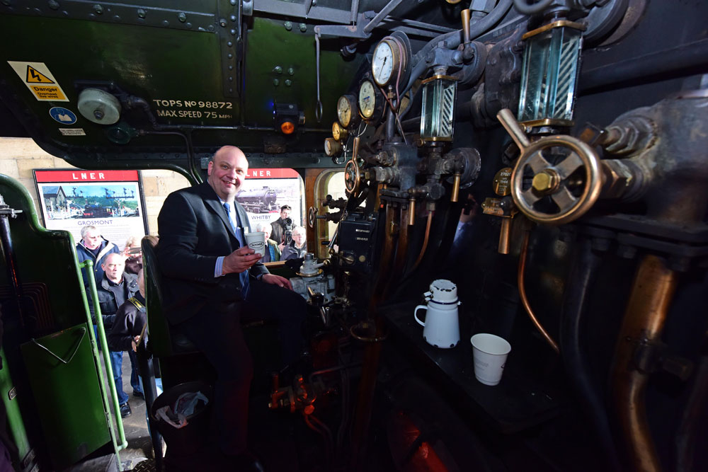 North-Yorkshire-Moors-Railway-general-Manager-Chris-Price-hops-aboard-Flying-Scotsman