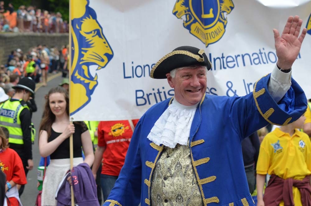 knaresborough Bed Race 03