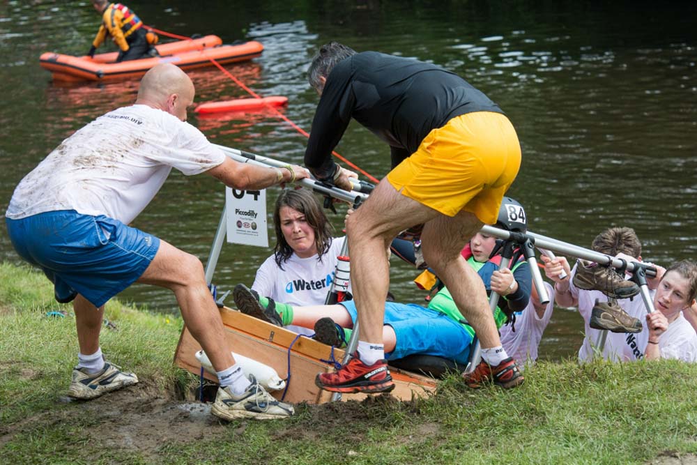 knaresborough Bed Race 09