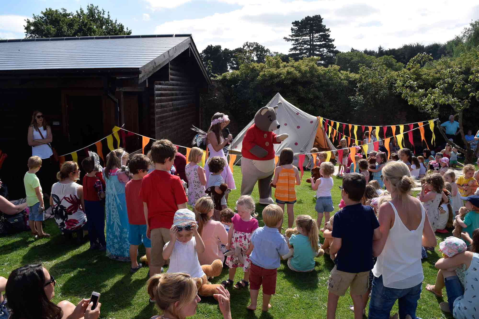 Fairy-Enchantica-and-Bertie-Bear-lead-the-Sing-a-Long!