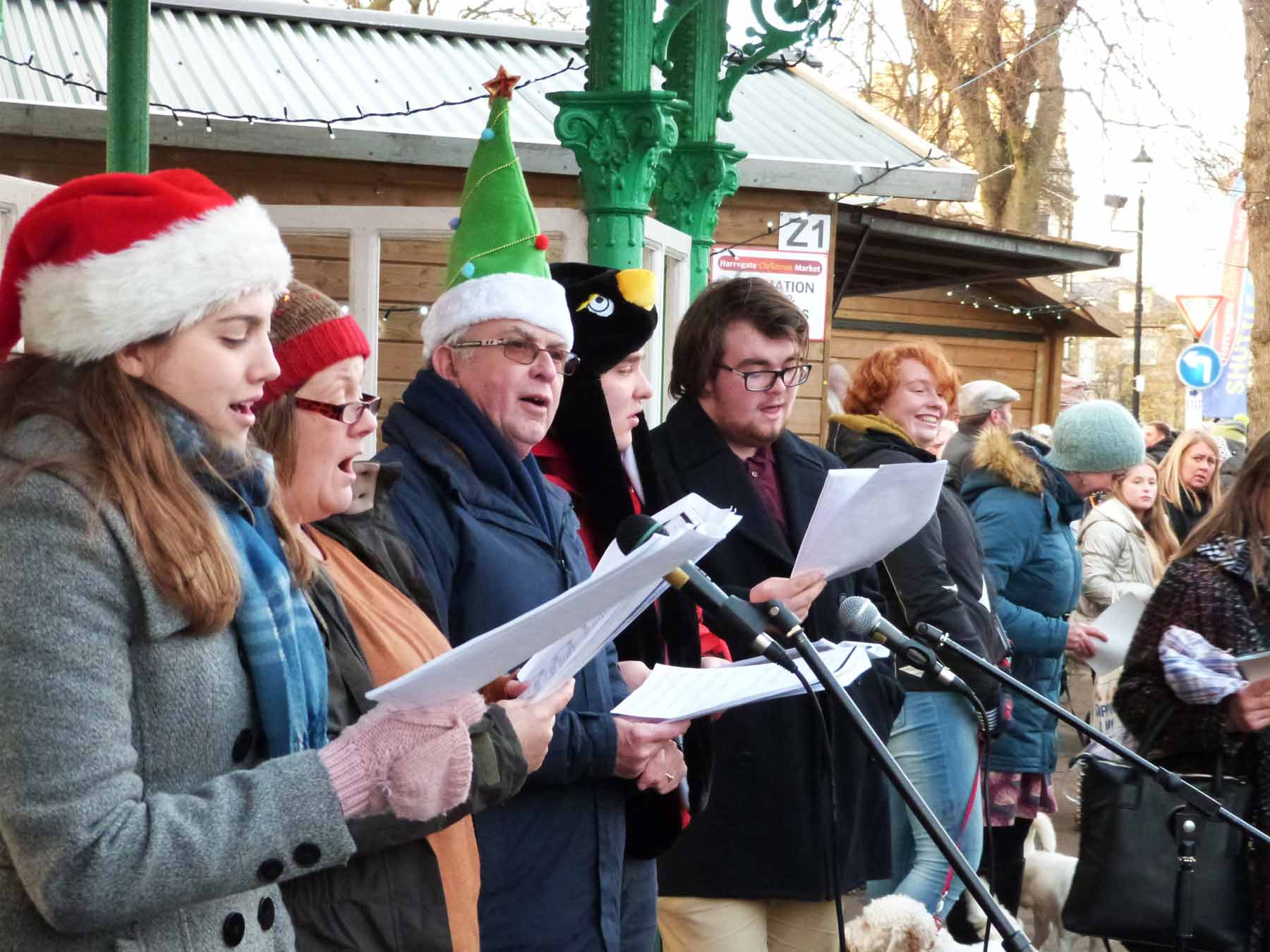 Harrogate busking Christmas Market