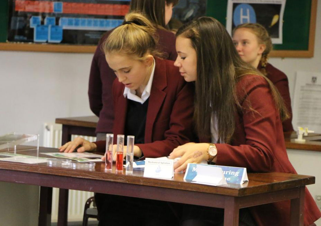 WISE Move! Ashville College girl students participating in the University of Leeds-led physics workshop