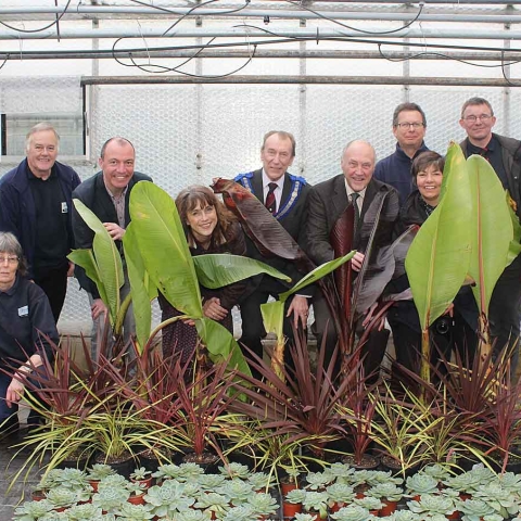 (left to right): Penny Anderson, Harrogate Borough Council’s (HBC) Chief Propagator; Barrie Stringer, Harlow Hill Nursery Operations Manager; Councillor Richard Cooper, Leader of Harrogate Borough Council; Penny Rowell, Director In Stainless Engineering Ltd; Paul Clarke, Assistant Provincial Grand Master; Doug Mills, Area 3 Provincial Charity Assistant; Andy Ladds Nurseryman; Sue Wood, HBC Horticultural Officer; Peter Dodds, Treasurer The Spa Lodge; Adrian Chalmers, Nurseryman