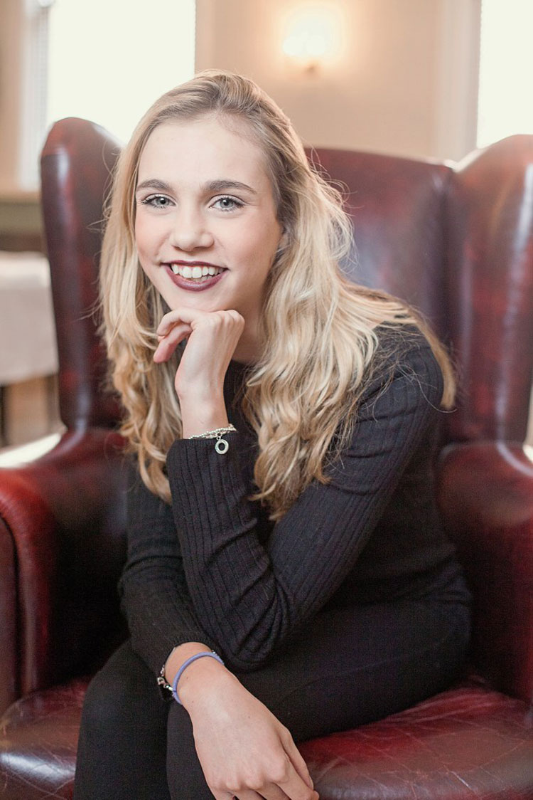 Isabella Cook, 18, from Harrogate, North Yorkshire was born with numerous congenital heart conditions and has undergone two highly complex surgeries, the first one when she was just 5 years old.