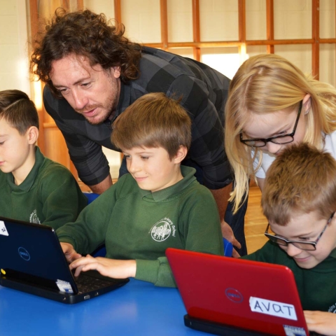 Cricketer Ryan Sidebottom visited pupils at Fountains CE Primary School
