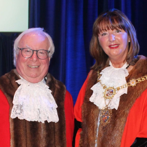 Left to right: Former Mayor of the Borough of Harrogate Councillor Nick Brown and new Mayor of the Borough of Harrogate Councillor Anne Jones