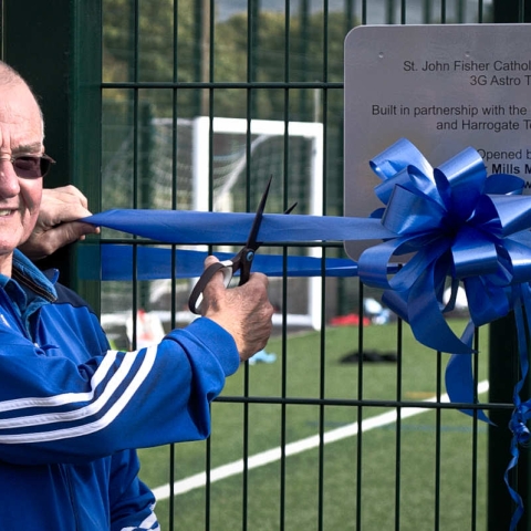 Max Mills MBE