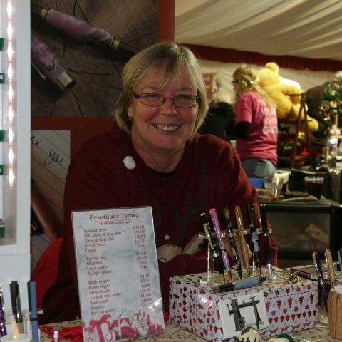 Ali Robinson of Beautifully Turned - Handturned Wooden Gifts