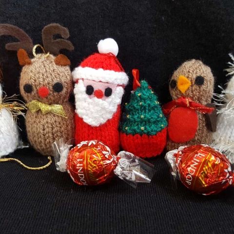 The knitted Christmas decorations