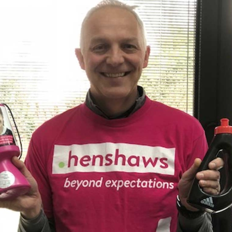 Stuart Gibson is heading to London to take part in the London Marathon on 22 April 2018.