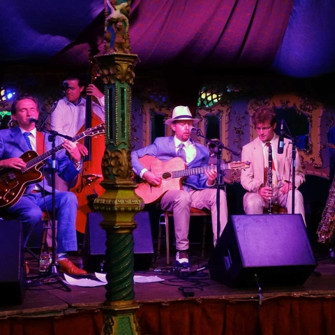 Benoit Viellefon & his Hot Club open the Spiegeltent