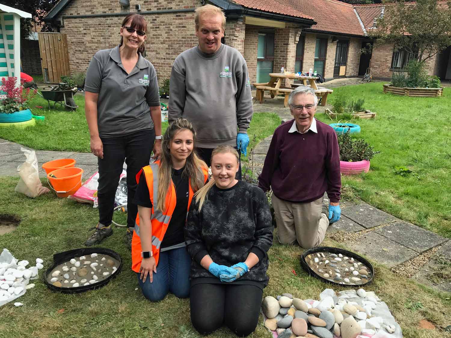 Johnsons of Whixley staff members Ellie Richardson, Corrina Mills, Vicky Newell, Darren Fawbert and Chairman John Richardson, volunteered their time and expertise to support this year’s Big Community Challenge, organised by York Cares, which aims to showcase the positive impact a green environment can have on health, wellbeing and social inclusion.