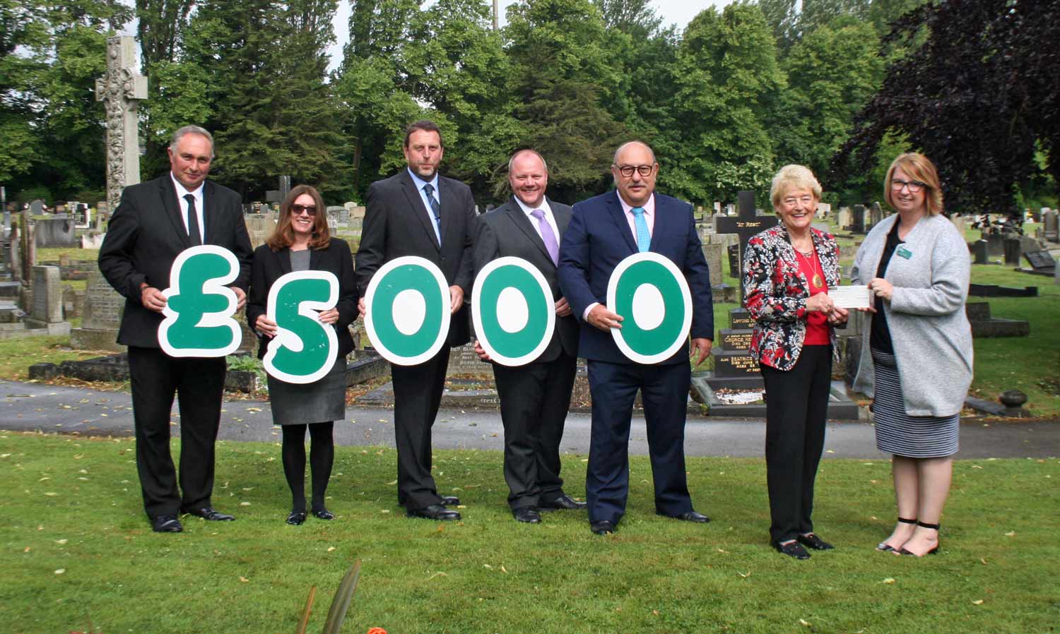 HBC bereavement services team members Wayne Hattersley, Jackie Ramsey and Neil White; Councillor Andy Paraskos; deputy mayor, Margaret Anderson and Rebecca Shanks, fundraising manager Macmillian Cancer Support