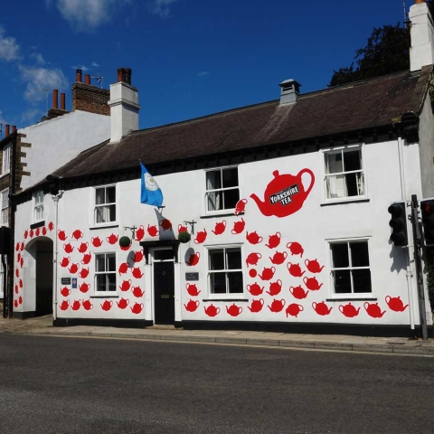 Knaresborough tea pot house