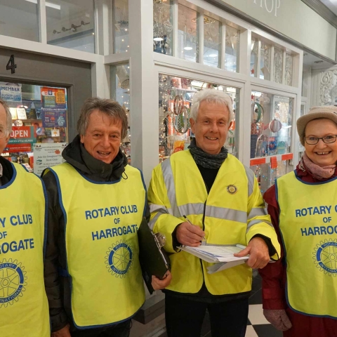 Harrogate Christmas Shop Window judging - Rotary Club of Harrogate