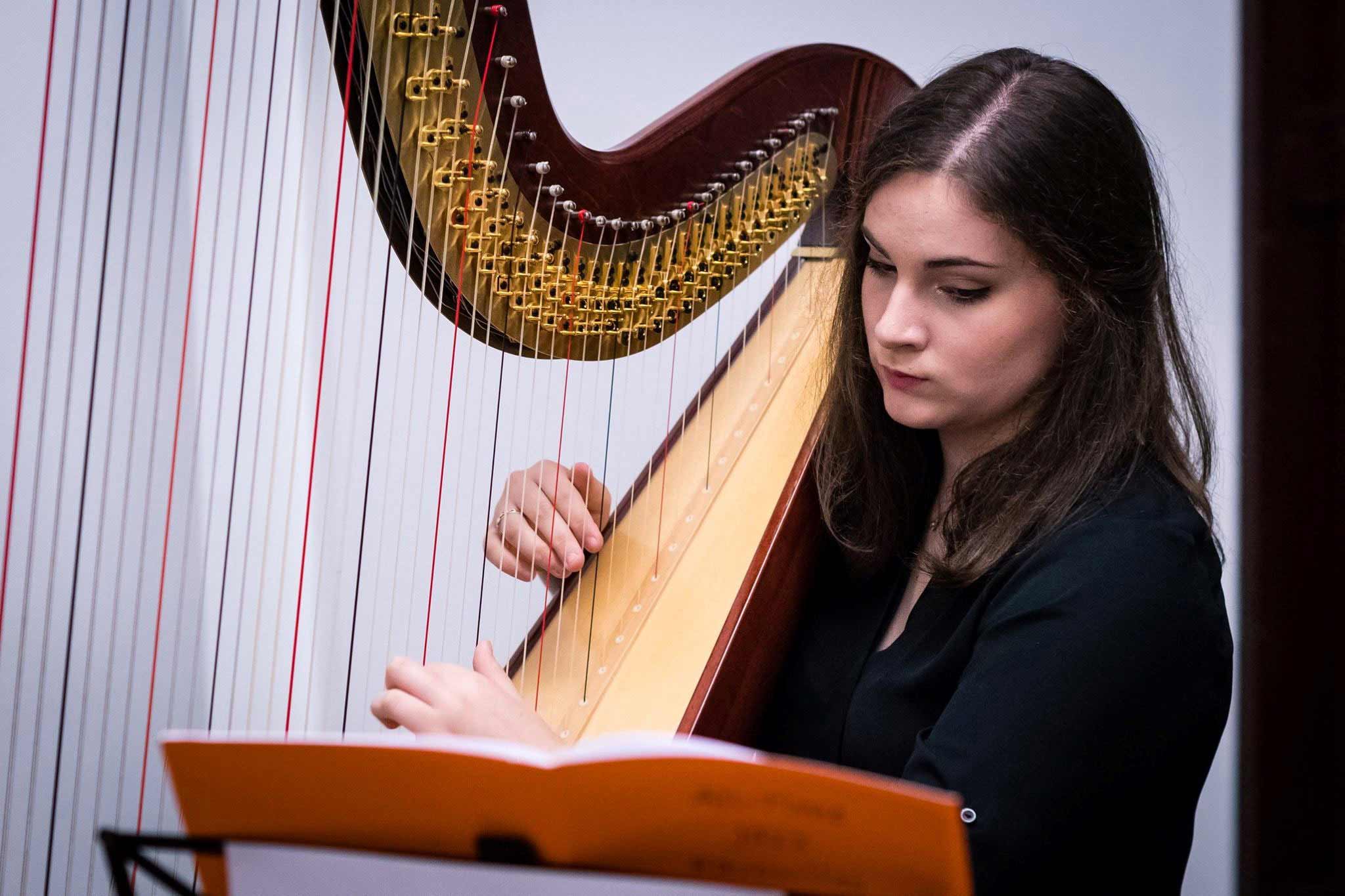 Megan Humphries is a Harrogate based harpist who currently studies in year 13 at Harrogate Grammar School