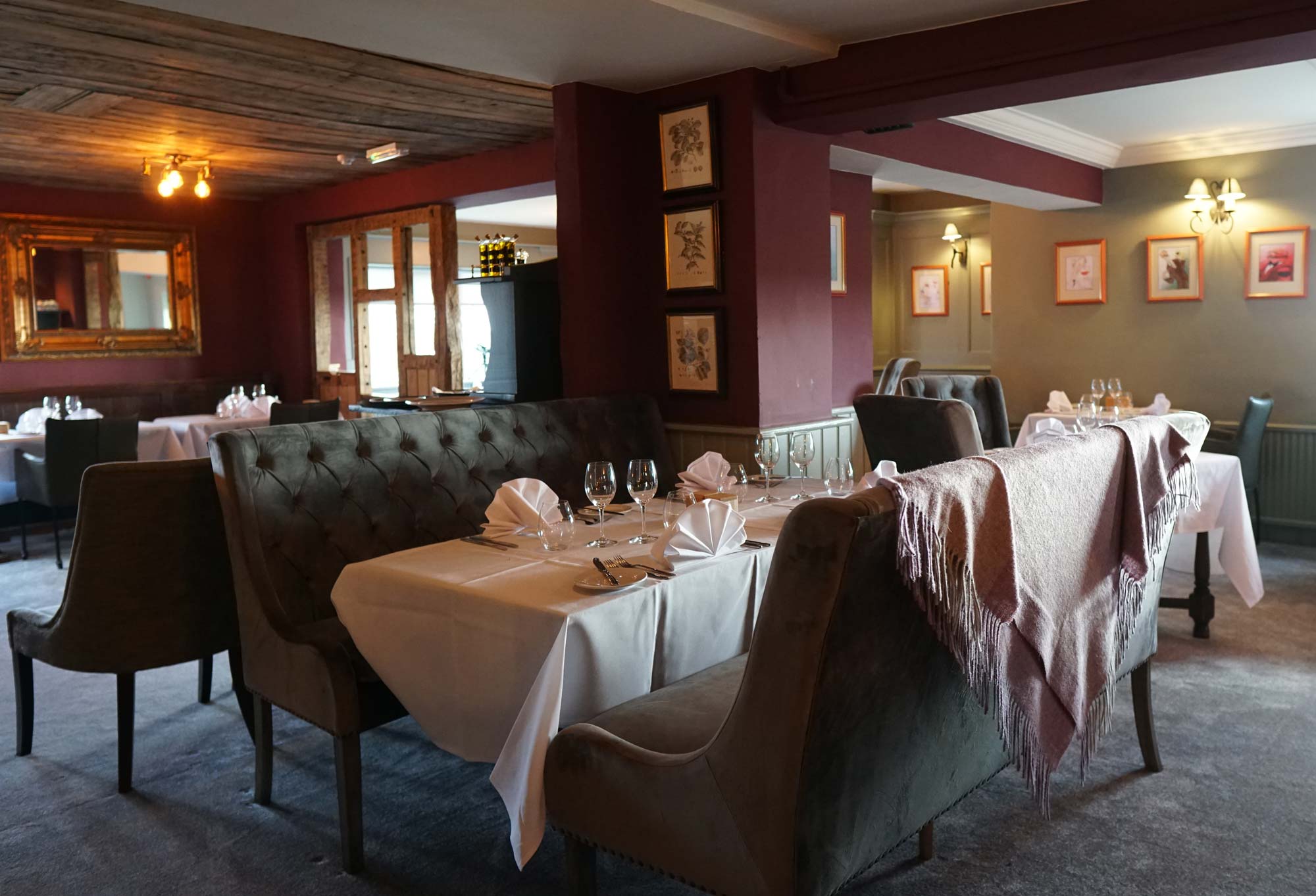 Spacious interior of Chez La Vie