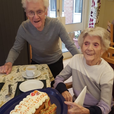 Les and Doris celebrating their anniversary