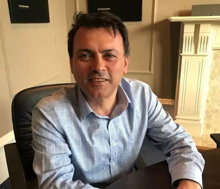 Karl Rahmani is Managing Director of The Whole Caboodle