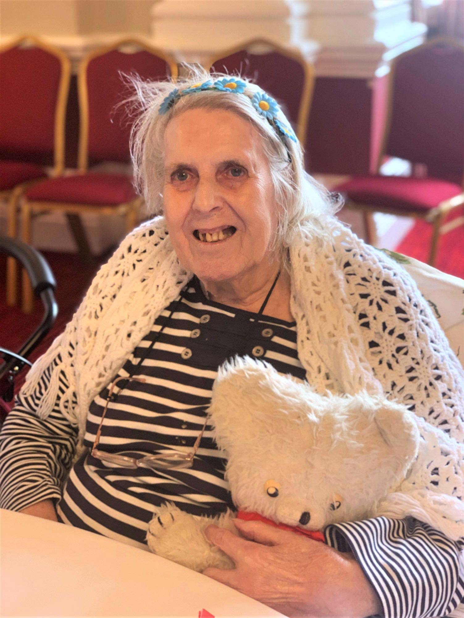 The-Granby-Resident-Glenys-with-her-teddy-bear