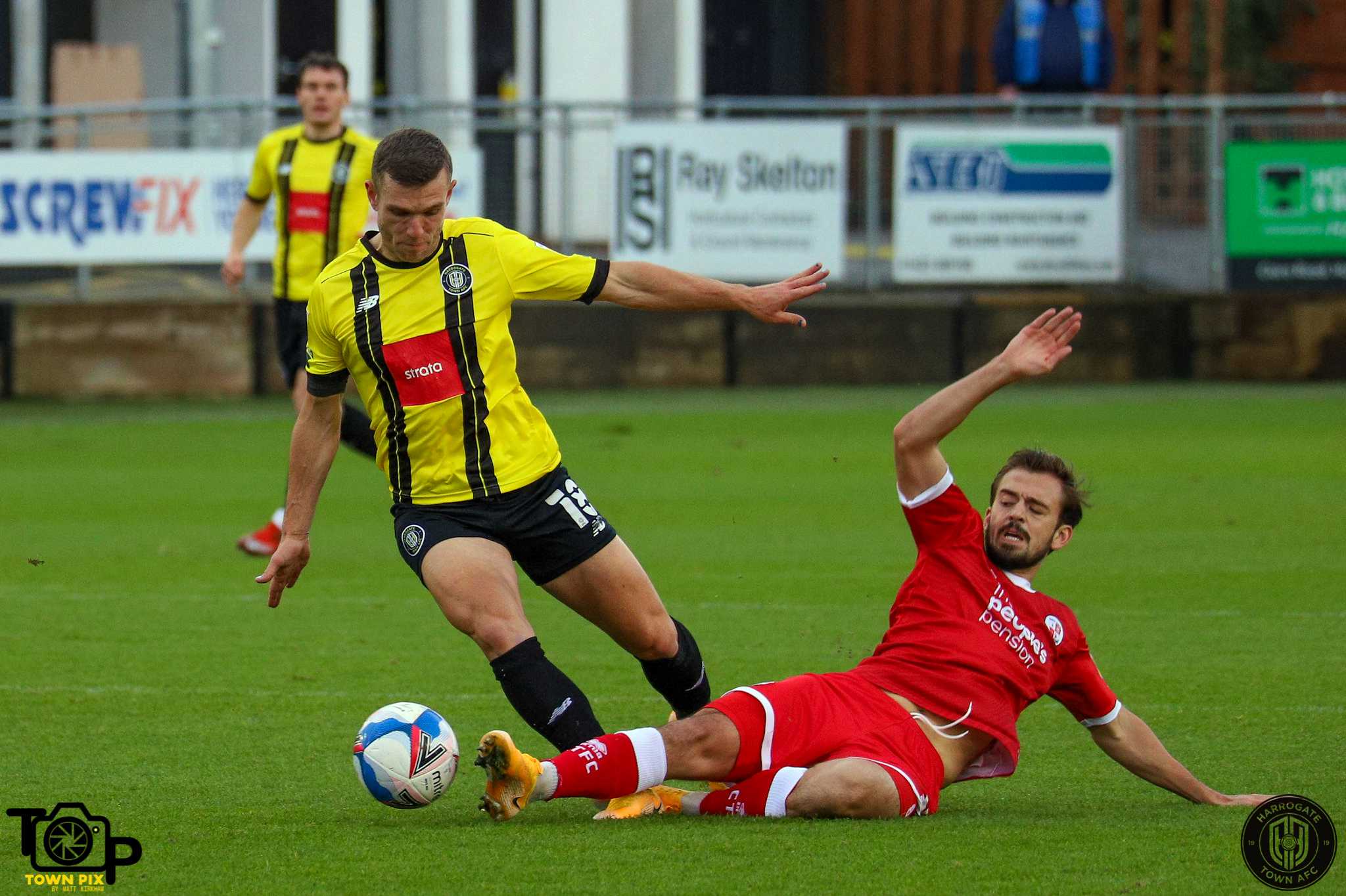 Harrogate Town 1 - 1  Crawley Town