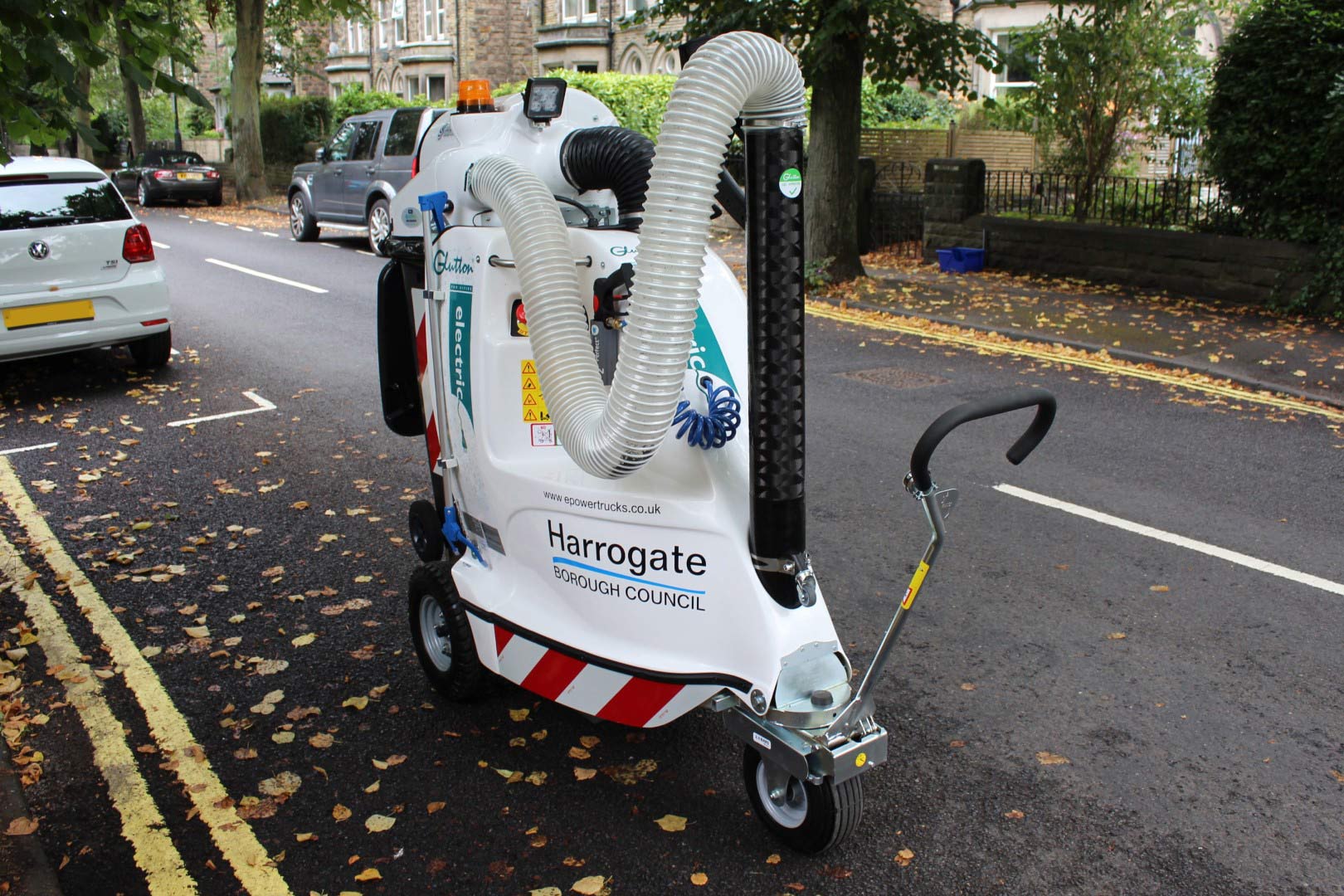 Harrogate Borough Council tackles litter with new street cleaning machine